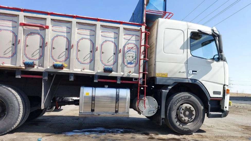 مهدي بناء خزان السيارة